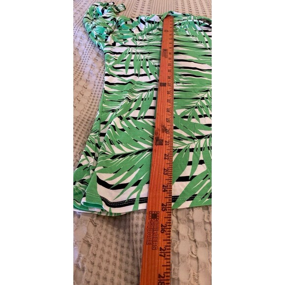 Lark Lane Blouse Plus Size XL Top Green Tropical Leaf Pattern Embellished Neck - Picture 10 of 10